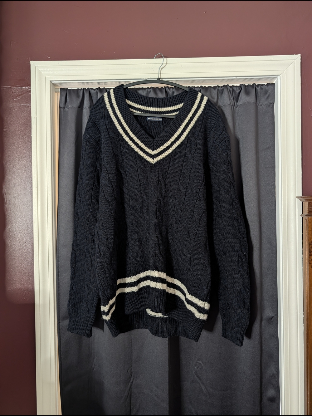 Brandy Melville Dark Navy V-Neck Cable-Knit Wool Chunky Sweater W White Stripes